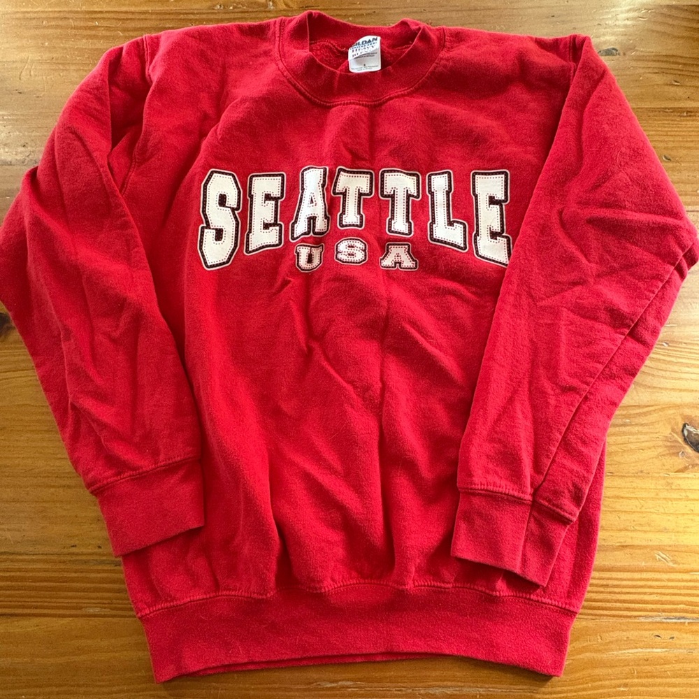 Gildan Red Seattle USA Unisex Crewneck Sweater